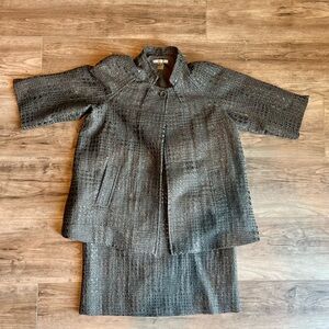 Peter Nygard Elegant Gray 2 piece suit Women's Skirt excellent condition 14